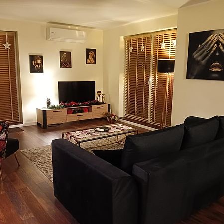 Apartament 80M2 Z 70M2 Tarasem -W Pelni Wyposazony - Wyjatkowe Centrum Miasta Wloclawek Exterior photo